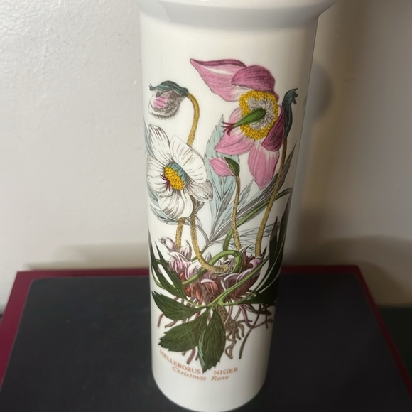 Portmeirion Botanic Garden Serif Vase Helleborus Niger Christmas Rose 9''H - Picture 12 of 12